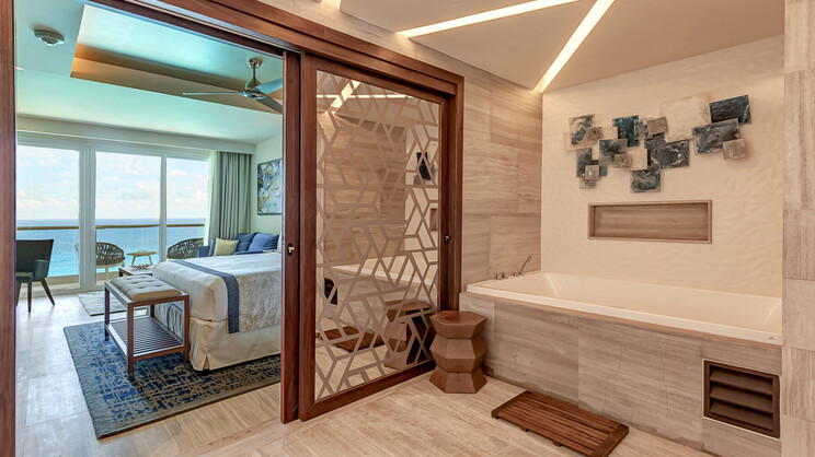 Diamond Club™ Chairman’s Three Bedroom Suite 